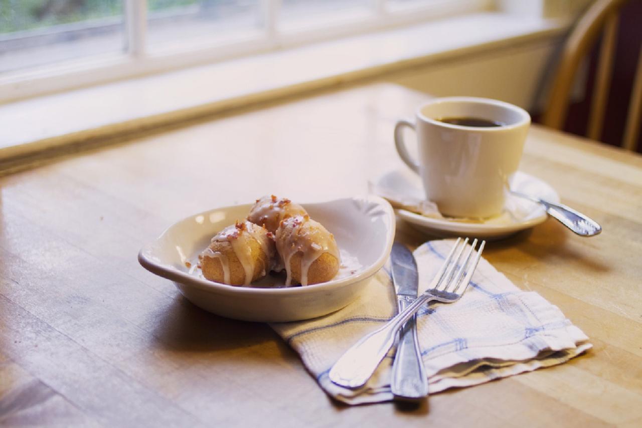 Inn At Baldwin Creek & Mary'S Restaurant Bristol エクステリア 写真
